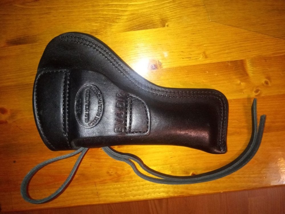 holster2.jpg